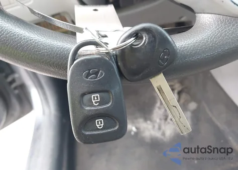 2013 Hyundai Accent Gls z USA, uszkodzony, nr VIN KMHCT4AE9DU275463